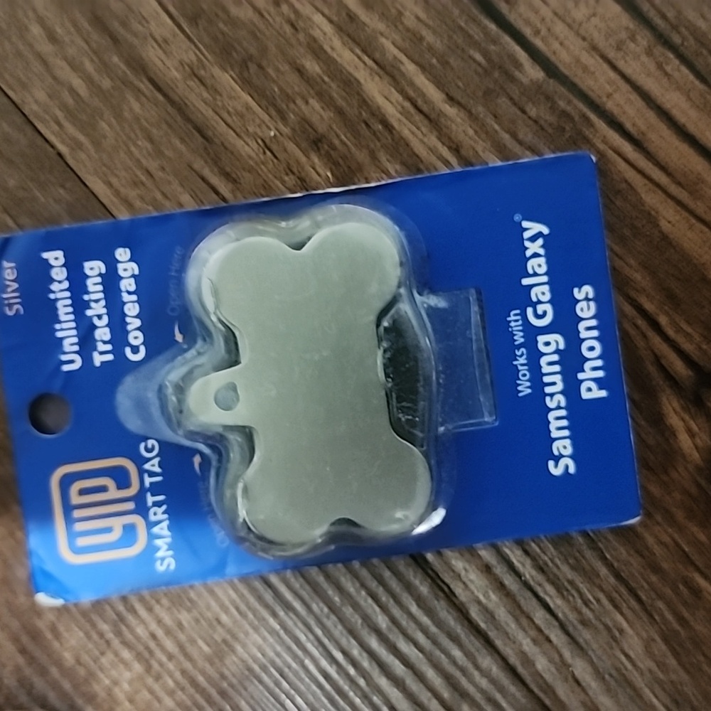 New YIP Smart Tag Dog Bone Personalized ID Tag Tracker Works W/ Smartphone